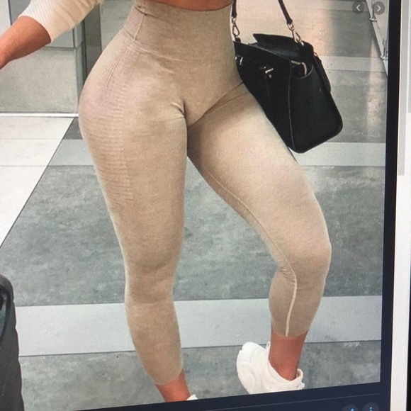 Alphalete Pants - Alphalete halo leggings